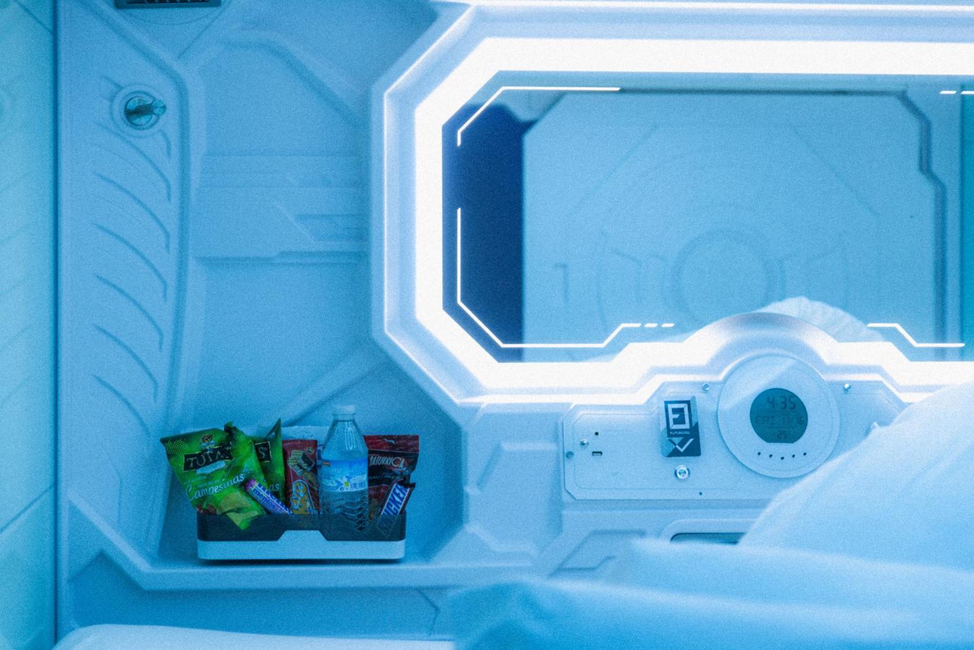 Futurotel Capsule hotel *