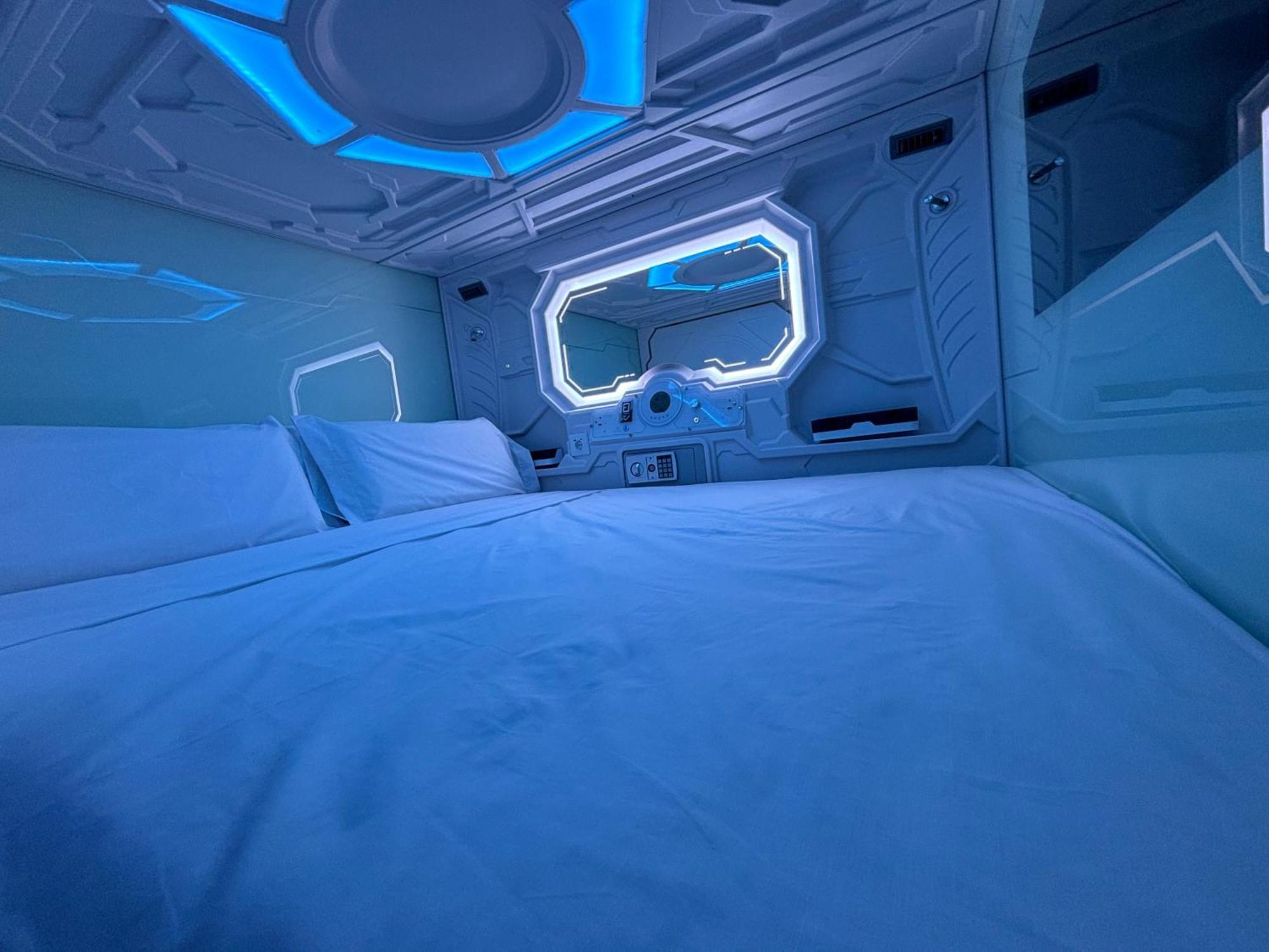 Capsule hotel Futurotel *