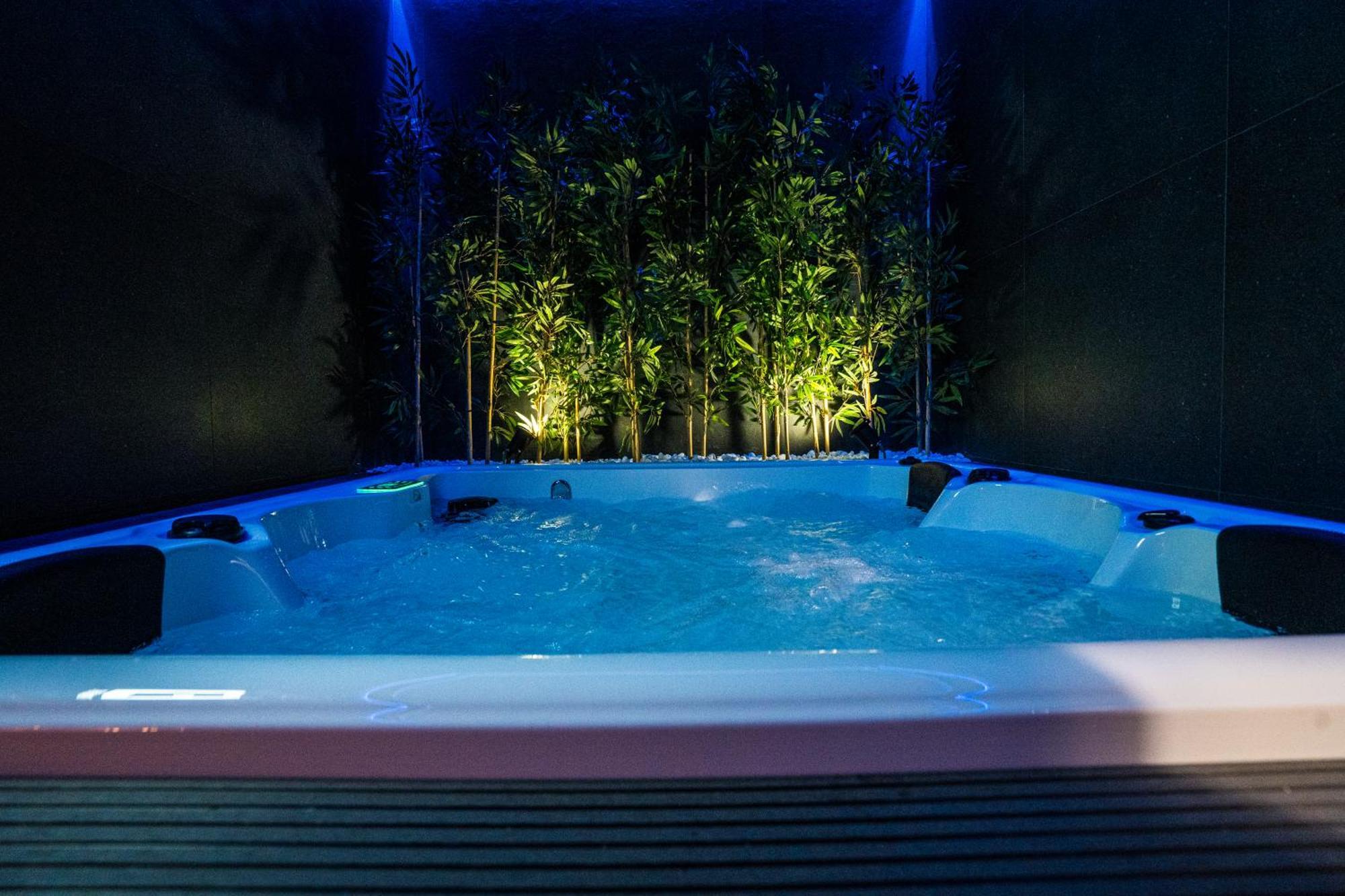 Capsule hotel Futurotel Seville